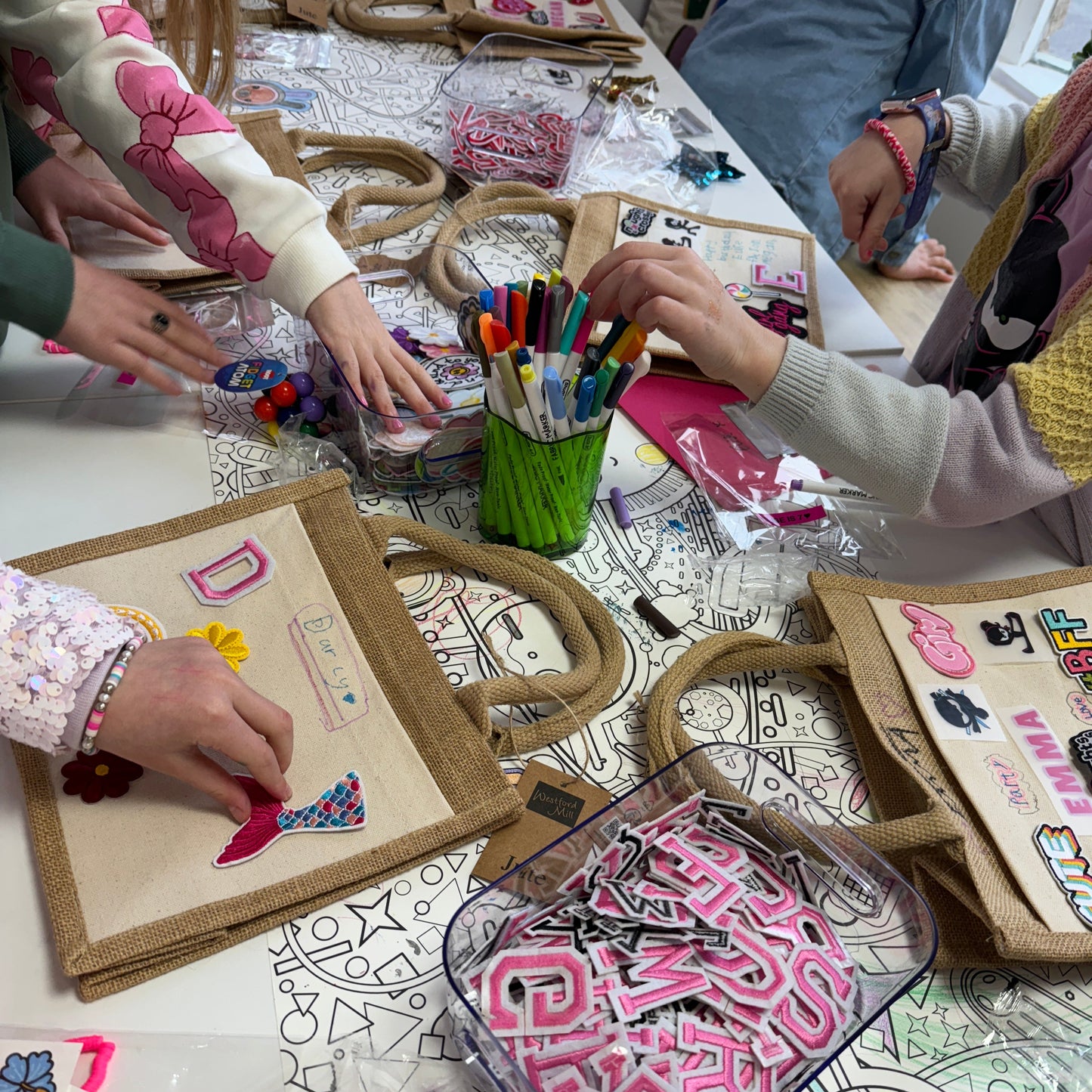 Bag & Banner Decorating 27/08